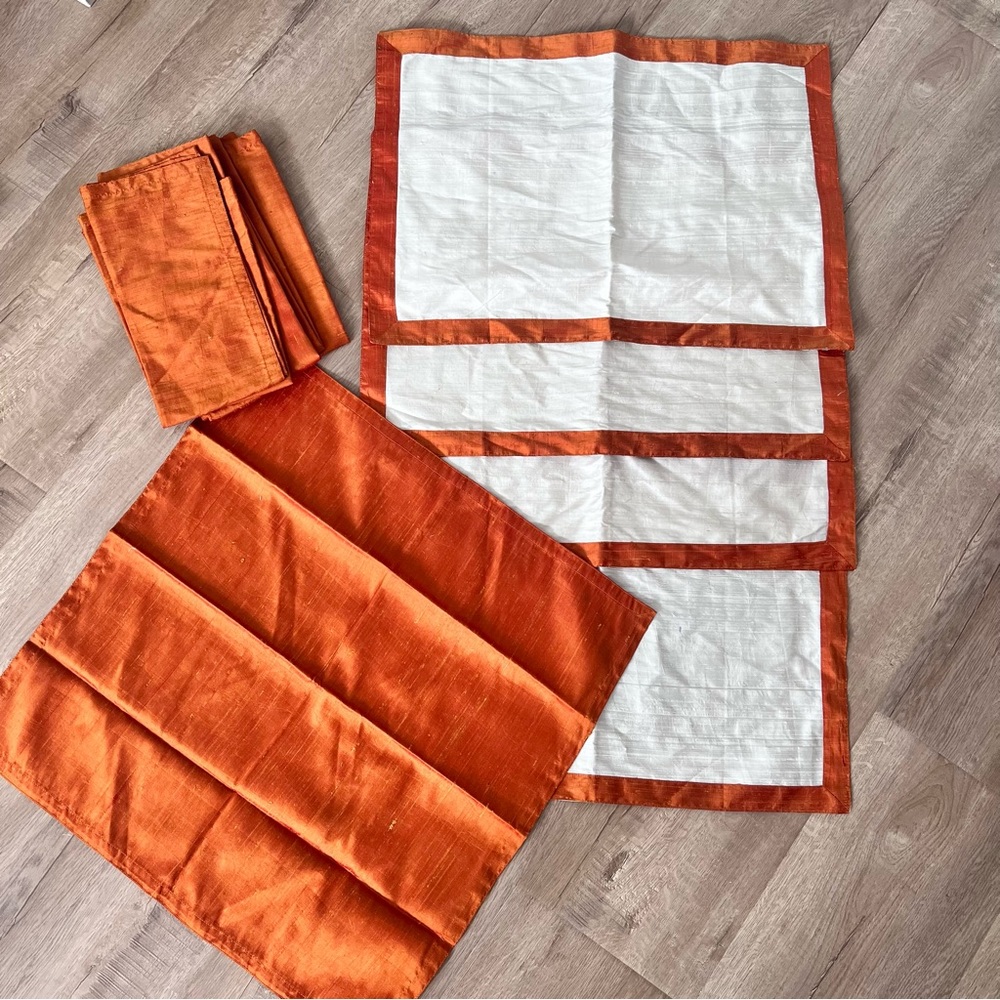Pottery Barn 100% Silk 4 PCs Placemats & 6 PCs Napkins Orange White - RARE‎ MINT
